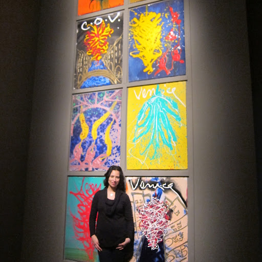 Dina Gomez Photo 14