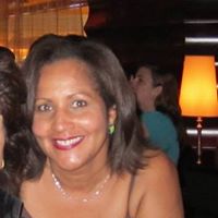 Laurie Huggins Photo 6