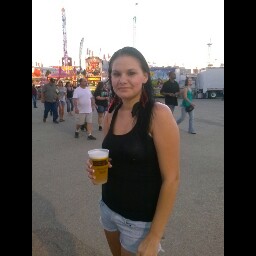 Julia Johns Photo 13