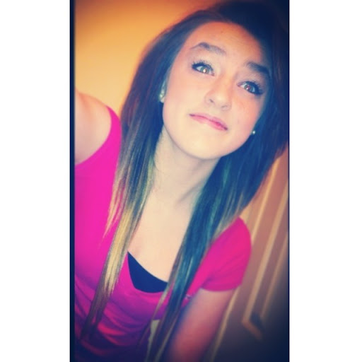Lindsey Perry Photo 14