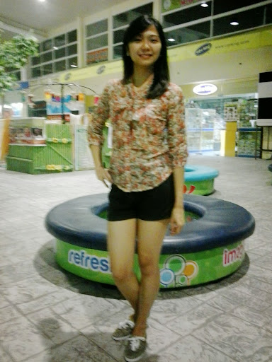 Michelle Sabado Photo 2