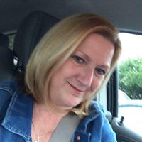 Laurie Hess Photo 28