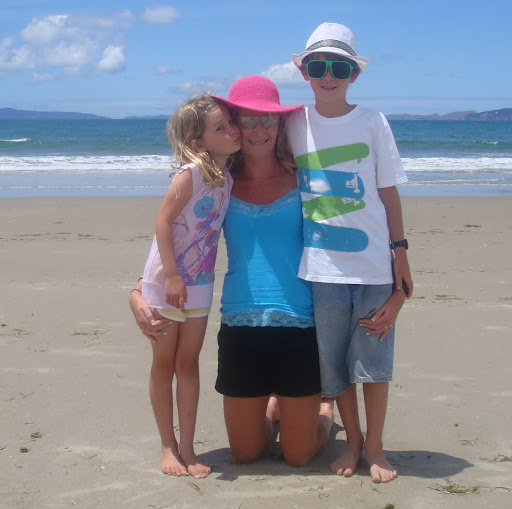 Karen Mckeown Photo 32