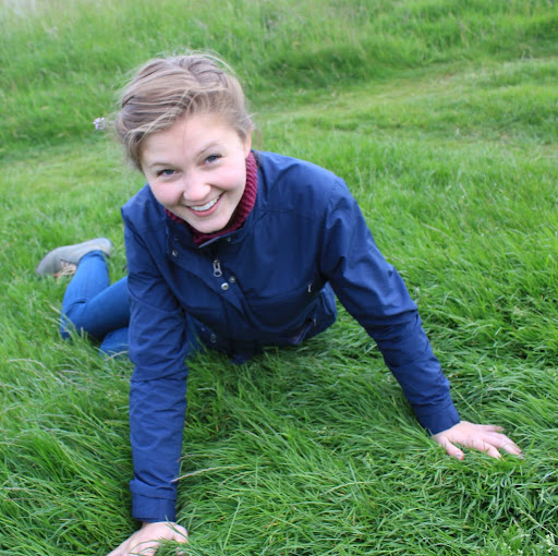 Amelia Smith Photo 23