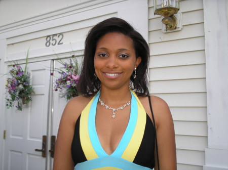 Alicia Lee Photo 24