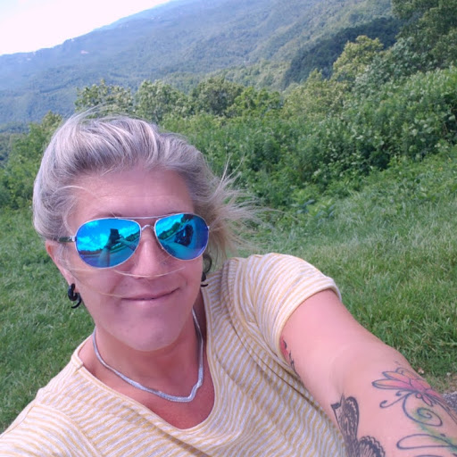 Stacey Cannon Photo 19