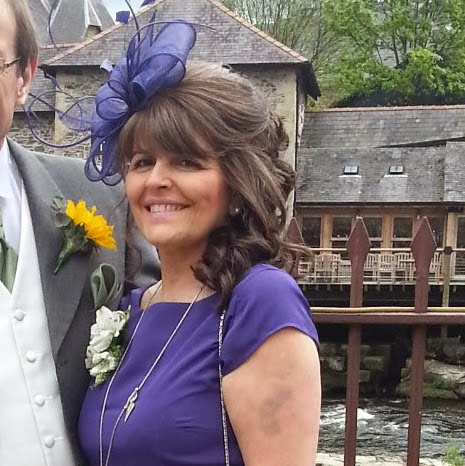 Vanessa Lowe Photo 37