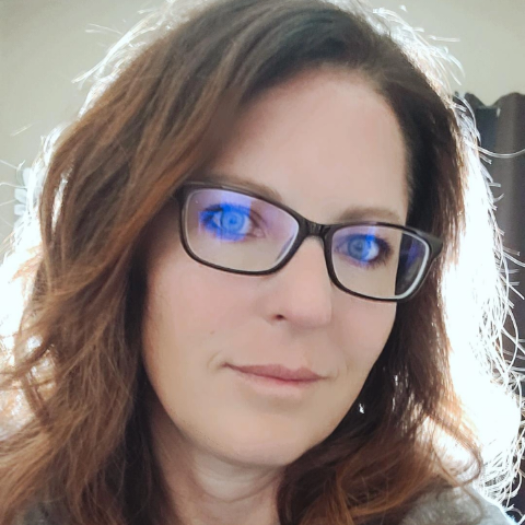 Lisa Downing Photo 25