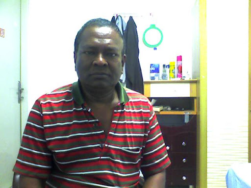 Robin Gomes Photo 13