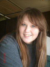 Julie Briggs Photo 15