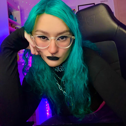 Emily Wolff Photo 17