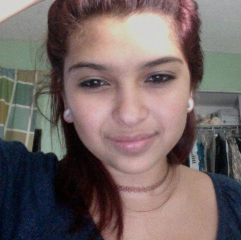 Jennifer James Photo 32