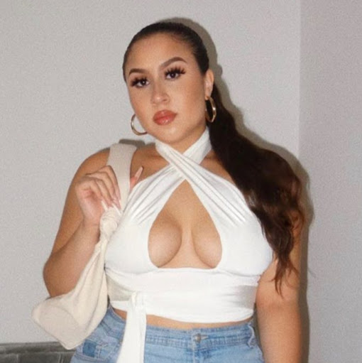 Ada Hernandez Photo 2