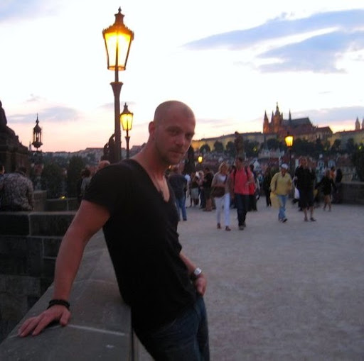 Michael Hallberg Photo 12