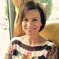 Julia Holmes Photo 17