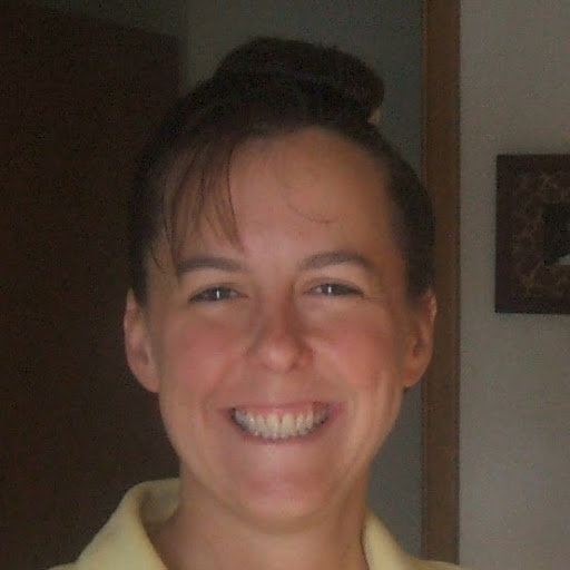 Connie Gray Photo 16