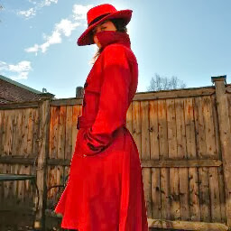 Julia Romano Photo 23