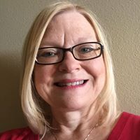 Louise Anderson Photo 22