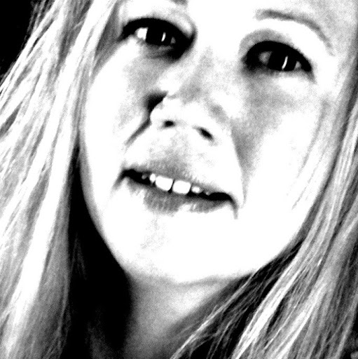 Heather Drake Photo 39
