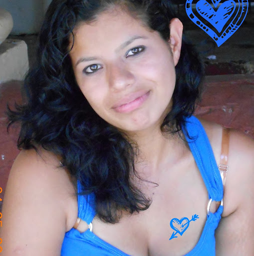 Karen Duran Photo 32