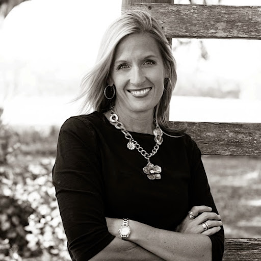 Renee Jacobsen Photo 7