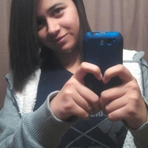 Andrea Naylor Photo 16