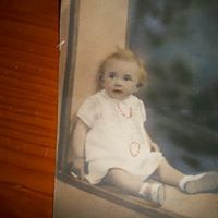 Stephanie Hayden Photo 24