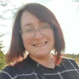 Laura Hardwick Photo 24