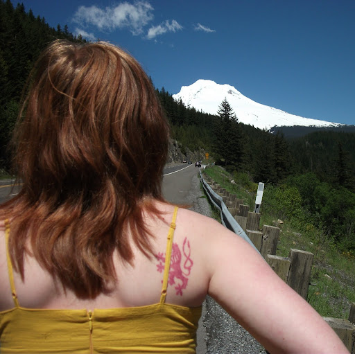 Christy Reynolds Photo 17