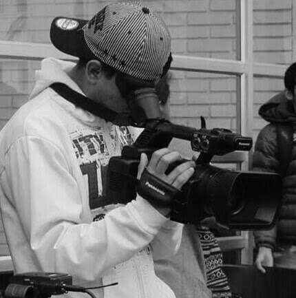 Julian Pineda Photo 6
