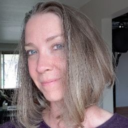 Stephanie Swartz Photo 31