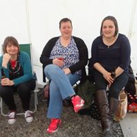 Tracey Walls Photo 8