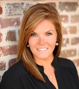 Elizabeth Lord Photo 1
