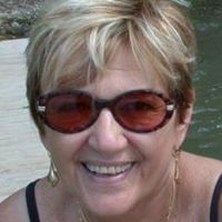 Elizabeth Cornell Photo 20