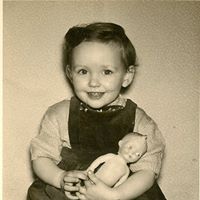 Hazel Hughes Photo 5