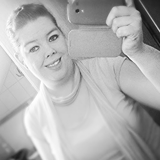 Christina Esser Photo 10