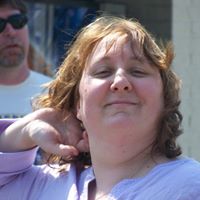 Kellie Holland Photo 22