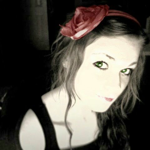 Aimee Oliver Photo 10