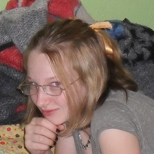 Stephanie Best Photo 38