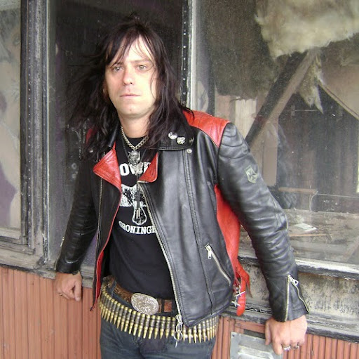 Kelly Halliburton Photo 1