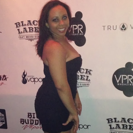 Renee Wallace Photo 8