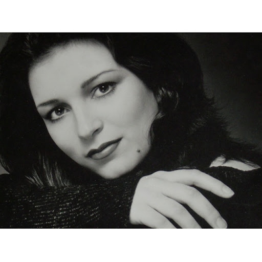 Anna Murphy Photo 13