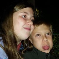 Julia Levine Photo 11