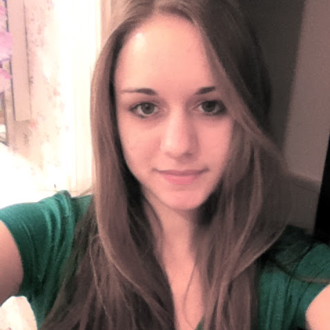 Rebecca Kelly Photo 15