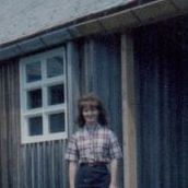 Deborah Newton Photo 19
