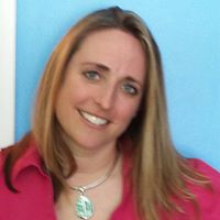 Suzanne Wade Photo 32