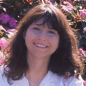 Elizabeth Meier Photo 17