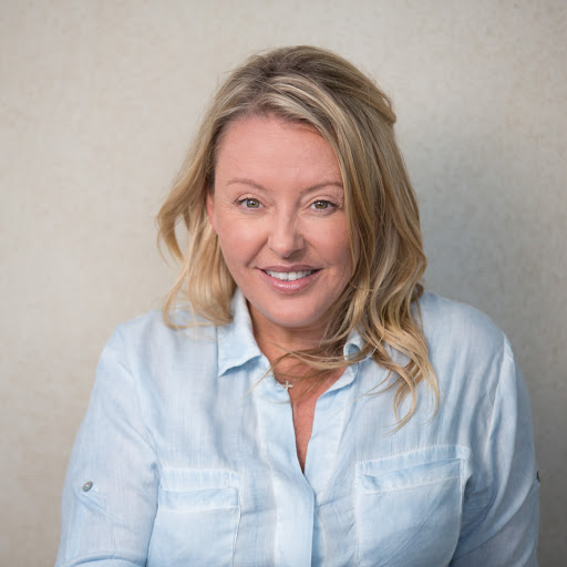 Melanie Sheppard Photo 15