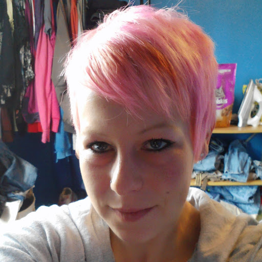 Samantha Stuart Photo 17