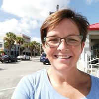 Lynda Clark Photo 20